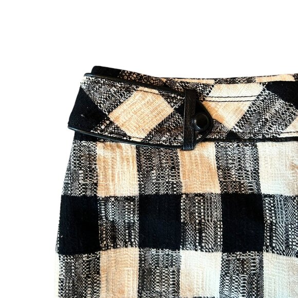 Compagna Monochromatic Check Old Money Classic Pencil Skirt - Picture 2 of 7